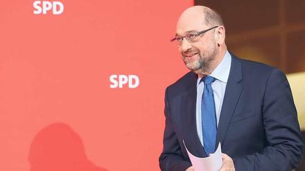 Vor der Presse konnte SPD-Chef Martin Schulz am Ende aus dem Parteivorstand Einmütigkeit vermelden. 