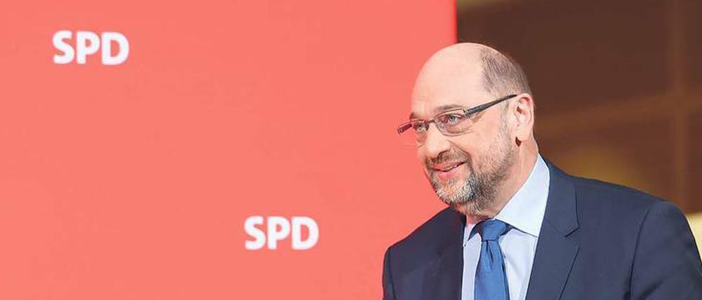 Vor der Presse konnte SPD-Chef Martin Schulz am Ende aus dem Parteivorstand Einmütigkeit vermelden. 