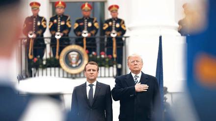 Der französische Präsident Emmanuel Macron betont gerne die Gemeinsamkeiten mit Donald Trump. 