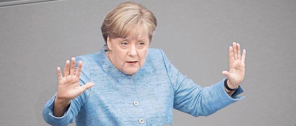 Angesichts des Bamf-Skandals ist bei manch einem Abgeordneten die Freude groß, dass Merkel jetzt persönlich Stellung beziehen muss.