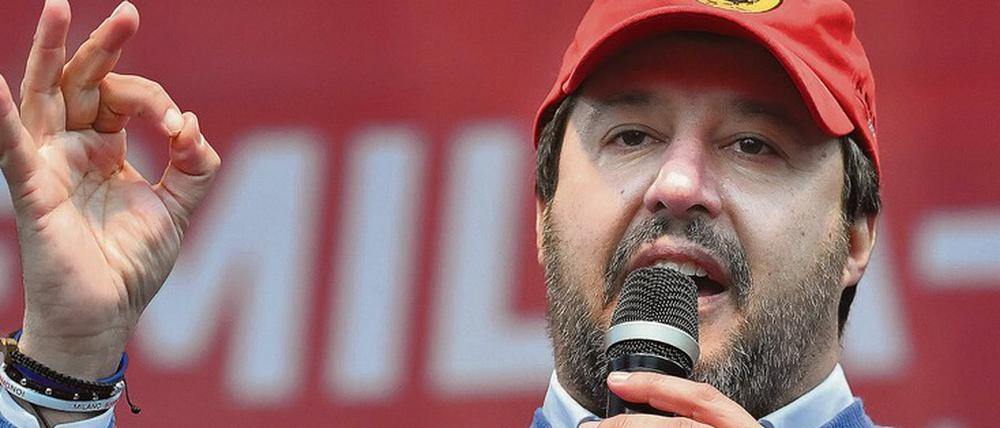 Dem Rechtspopulisten Matteo Salvini droht der Verlust der Immunität.