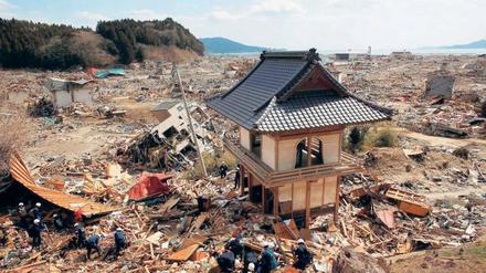Der Wiederaufbau nach der Tsunami-Katastrophe schreitet vielerorts, wie hier in Rikuzentakata, nur langsam voran.