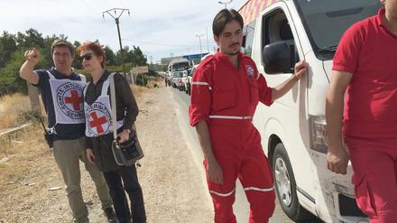 Ein Hilfskonvoi des internationalen Roten Kreuzes ICRC machte sich im Oktober 2015 auf den Weg in die belagerte Stadt Madaja in Syrien. 