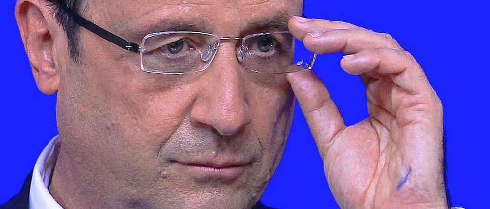 Frankreichs Präsident Hollande schließt einen Militäreinsatz in Syrien mit UN-Mandat nicht aus. 