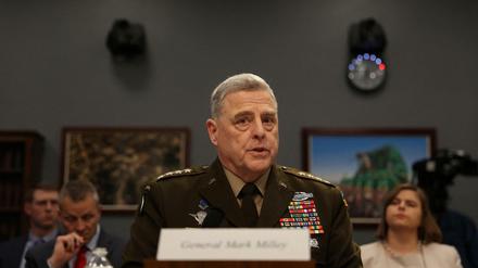 Der US-Generalstabschef Mark Milley spricht bei einer Konferenz in Washington. 