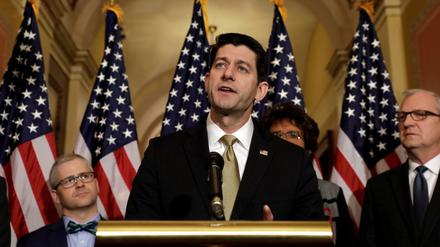 Der Sprecher des US-Repräsentantenhauses, Paul Ryan, am Freitag auf einer Pressekonferenz in Washington.