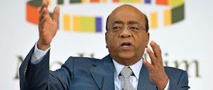 Der Mobilfunkunternehmer Mo Ibrahim hat sein Geld im Sudan verdient und in London seine Stiftung aufgebaut, die afrikanische Präsidenten auszeichnet, wenn sie ihr Land vorangebracht haben, halbwegs demokratisch regiert haben, und freiwillig abgetreten sind. Es gibt bisher nur drei Preisträger. 
