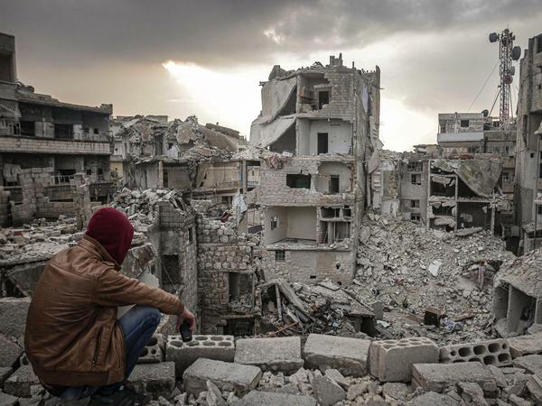 Trümmerlandschaft. Nach zehn Jahren Krieg sind weite Teile Syriens zerstört. An Wiederaufbau ist kaum zu denken.