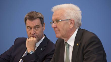 Bayerns Markus Söder und Baden-Württembergs Winfried Kretschmann richten einen Appell an die anderen Ministerpräsidenten.