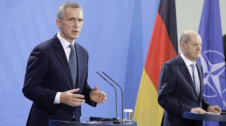  NATO-Generalsekretär Jens Stoltenberg und Bundeskanzler Olaf Scholz in Berlin.