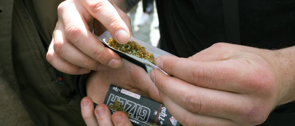 Demonstration für Cannabislegalisierung am Brandenburger Tor. 
