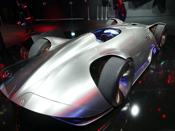 Das Concept Car „Mercedes-Benz EQ Silver Arrow“ auf der IAA 2019 in Frankfurt am Main