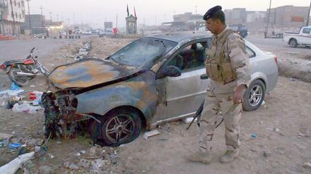 Immer wieder erschüttern Autobombenanschläge den Irak, wie auf diesem Bild aus dem Jahr 2010 in Basra. Am Freitag explodierte eine Autobombe auf einem belebten MArkt.