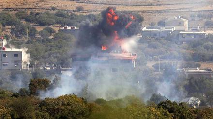 Immer wieder sind Raketen aus Syrien in der Türkei und in Israel eingeschlagen. Die israelische Armee feuert jetzt gezielt zurück.