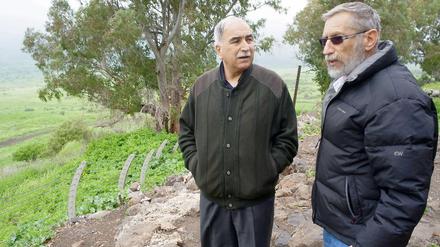 Mansour Abu Rashid und Baruch Spiegel (r.) in den Resten eines syrischen Forts, das der Israeli vor 44 Jahren erobert hat.