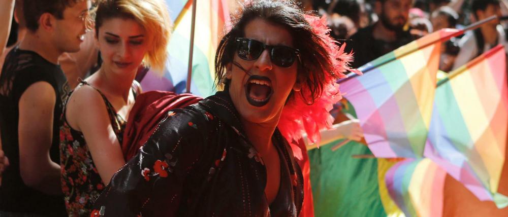Trotz eines Verbots versammelten sich rund 150 Demonstranten zur LGBTI-Parade in Istanbul.