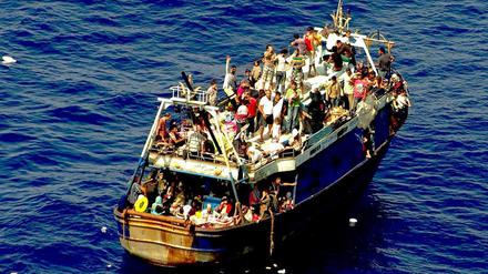 Seit Beginn der Operation "Mare Nostrum" im vergangenen Oktober wurden mehr als 70.000 Flüchtlinge im Mittelmeer aufgegriffen.