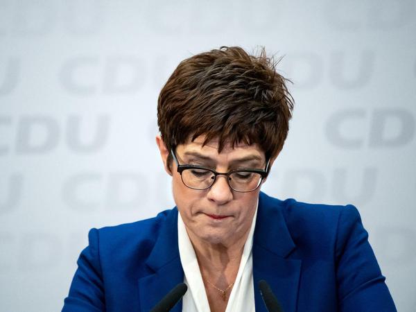 Annegret Kramp-Karrenbauer (CDU) machten die rechten Umtriebe zu schaffen. 