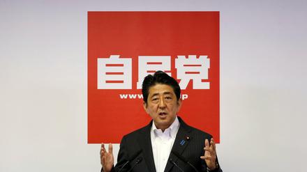 Japans Ministerpräsident Shinzo Abe ist der Vollendung seines politischen Lebensziels einen Schritt näher gekommen.