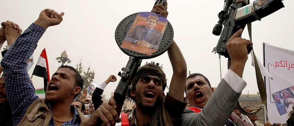 Gut ausgerüstet: Huthi-Rebellen rücken im Jemen immer weiter vor.