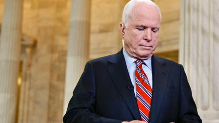 Der an Krebs erkrankte US-Senator John McCain verzichtet auf eine weitere medizinische Behandlung. 