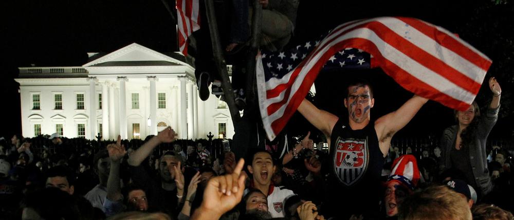 In den USA gingen tausende Menschen auf die Straßen, um den Tod Osama bin Ladens zu feiern.