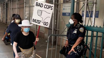 „Schlechte Polizisten raus“: Protest gegen Polizeigewalt in New York (Foto vom 19. Juni 2020) 