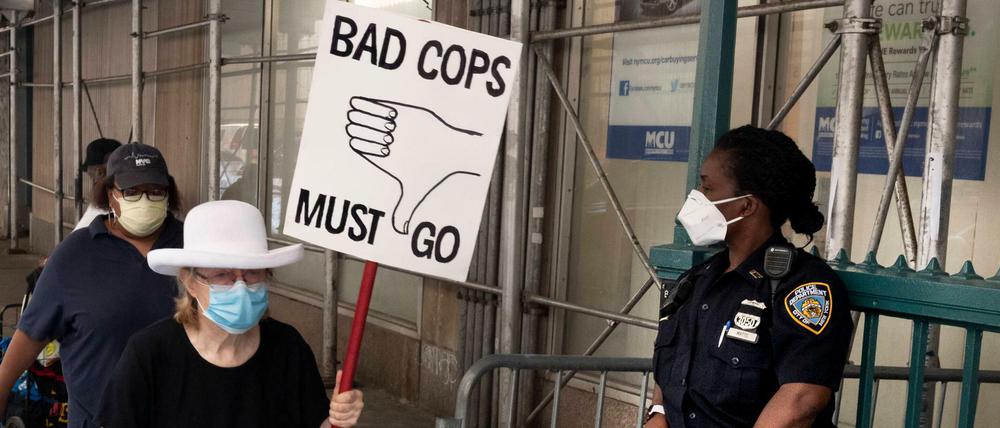 „Schlechte Polizisten raus“: Protest gegen Polizeigewalt in New York (Foto vom 19. Juni 2020) 
