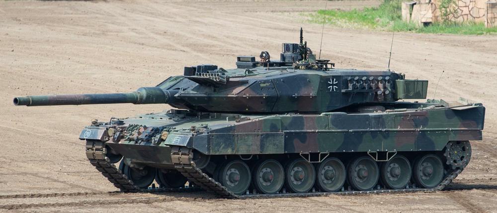 Ein Kampfpanzer vom Typ Leopard 2. 