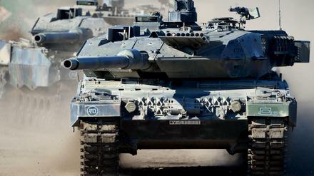 Nicht mehr auf der Einkaufsliste der Saudis: Kampfpanzer "Leopard 2", hier während eines Bundeswehr-Manövers.