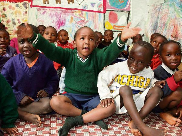 Im Gegensatz zu Ländern wie Niger haben andere afrikanische Länder wie Kenia ein funktionierendes Bildungssystem.