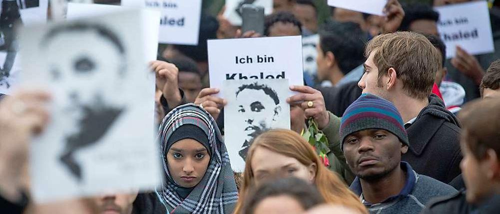 Gedenken an Khaled Idris Bahray: Mehrere tausend Menschen demonstrierten am Samstag in Dresden.