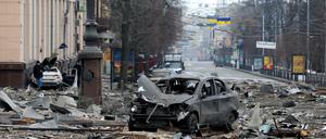 Massive Zerstörung in Charkiw. Der russische Angriff konzentriert sich zunehmend auf ukrainische Großstädte.