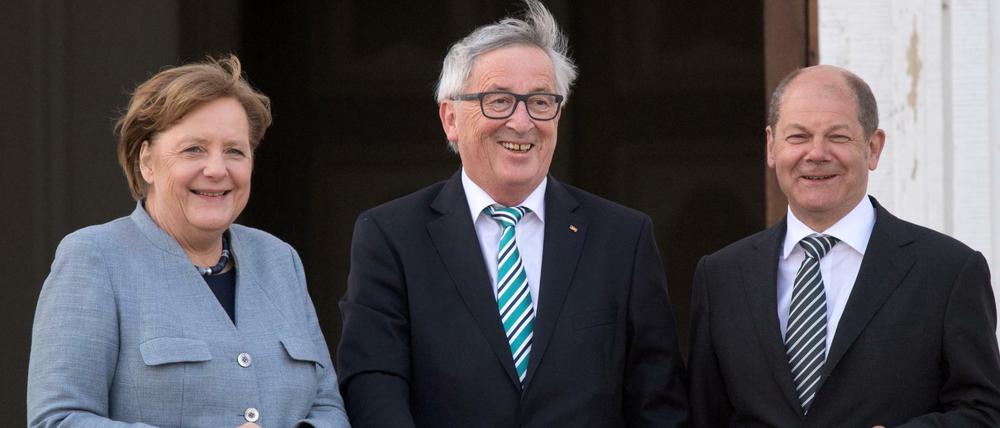 Bei der Regierungsklausur vorige Woche guter Dinge: Angela Merkel, Jean-Claude Juncker und Olaf Scholz.