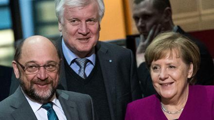 Die Koalitionäre Martin Schulz, Horst Seehofer und Angela Merkel am Freitag im Willy-Brandt-Haus.