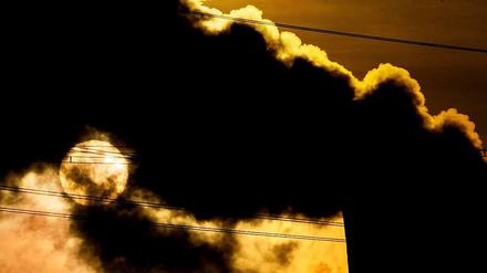Dass die Kohle im Klimaaktionsprogramm mit einem Minderungsbeitrag für den Kohlendioxid-Ausstoß aufgenommen worden ist, ist nach Einschätzung von UBA-Chefin Maria Krautzberger entscheidend für die Glaubwürdigkeit des Programms. 