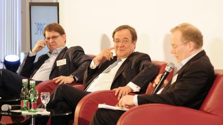 Ralf Stegner (SPD, links) und Armin Laschet (CDU) im Gespräch mit Tagesspiegel-Herausgeber Sebastian Turner