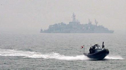 Wieder Konflikte zwischen Nord- und Südkorea. Dieses Archivbild vom 1. Dezember 2010 zeigt ein südkoreanisches Boot mit Kurs auf die Insel Yeonpyeong.