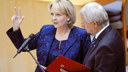 Beim Amtseid: die neue NRW-Ministerpräsidentin Hannelore Kraft (SPD).
