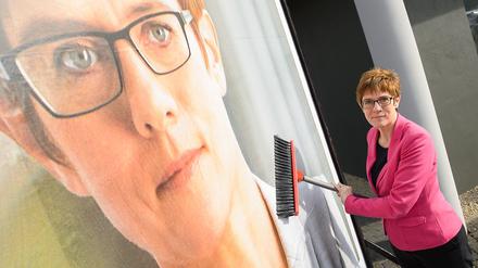 Ministerpräsidentin Annegret Kramp-Karrenbauer stellt sich am 26. März wieder zur Wahl.