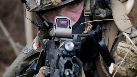 Warnung vor Rechtsextremismus. Der Kommandeur der Bundeswehreliteeinheit KSK verurteilt in einem Brief an die Soldaten verfassungsfeindliche Tendenzen.