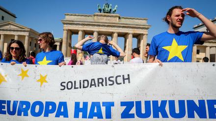 Aktivisten vor dem Brandenburger Tor.