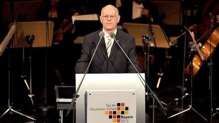 Bundestagspräsident Norbert Lammert spricht beim Festakt zum Tag der Einheit in der Bayerischen Staatsoper in München. 