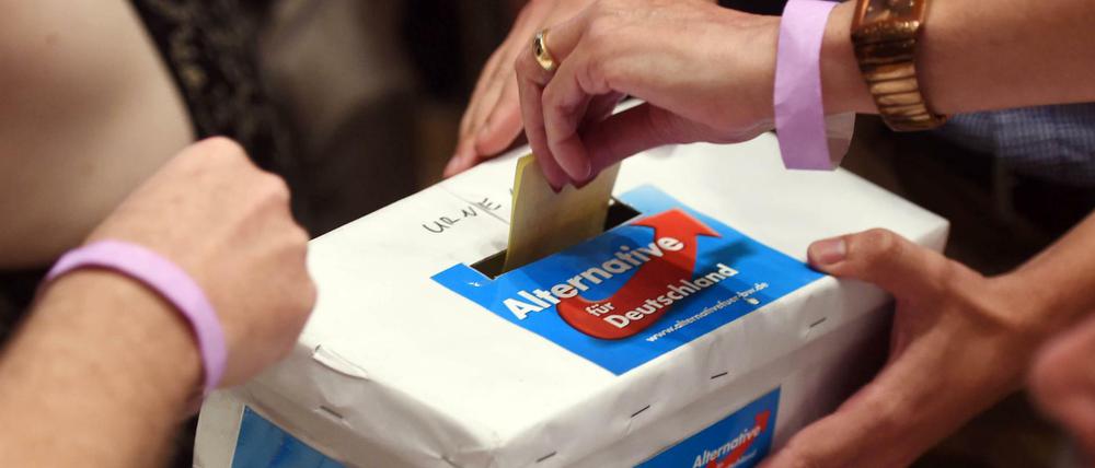 Wahlurne beim Landesparteitag der AfD (Archivbild von 2015)