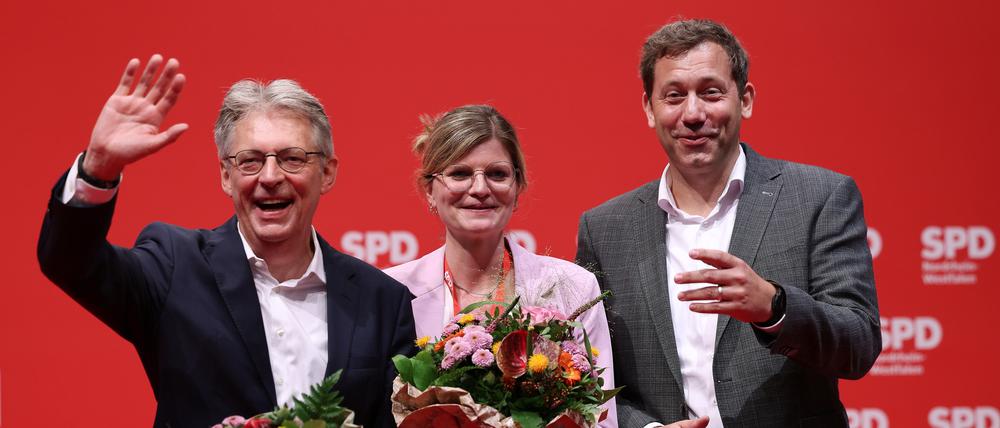 Achim Post (l-r) und Sarah Philipp wurden mit großer Mehrheit gewählt, damit hat die nordrhein-westfälische SPD erstmals eine Doppelspitze.