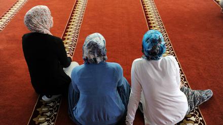 Musliminnen in einer Moschee.