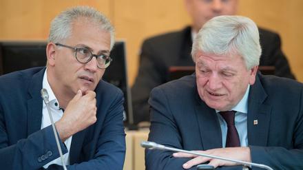 aTarek Al-Wazir (Grüne,l), hessischer Wirtschaftsminister mit Volker Bouffier (CDU) waren Vorreiter. 