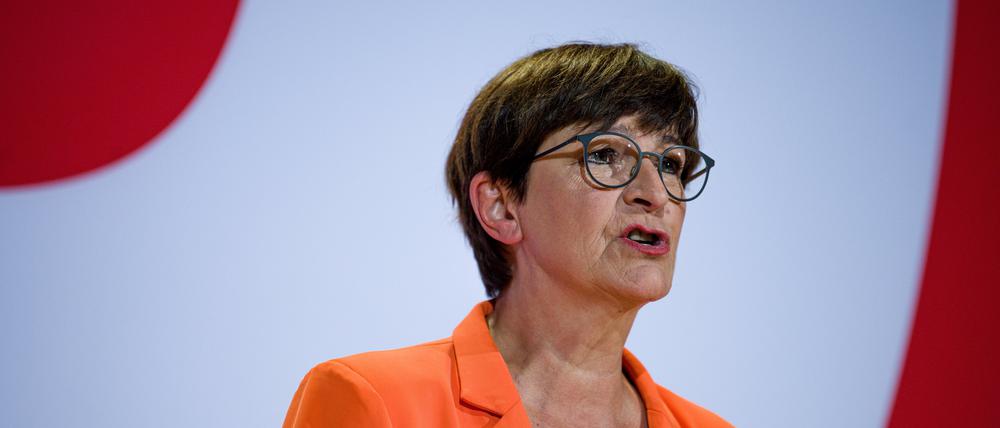 Saskia Esken, SPD-Vorsitzende, fordert eine Vermögenssteuer (Archivbild).