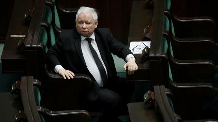 Kampf um die Macht im entleerten Parlament: PiS-Parteichef Jaroslaw Kaczynski hat eigene Vorstellungen vom Wahlrecht. 