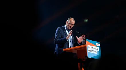 Der CDU-Chef Friedrich Merz spricht bei einem Wahlkampf-Event in Nordrhein-Westfalen. 